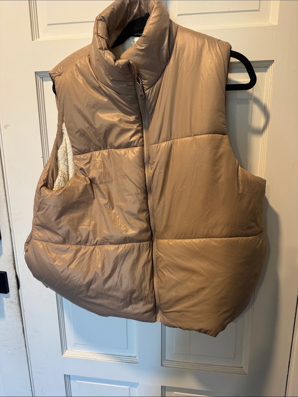 Angel Cult Sherpa-Lined Puffer Vest in Light Taupe
